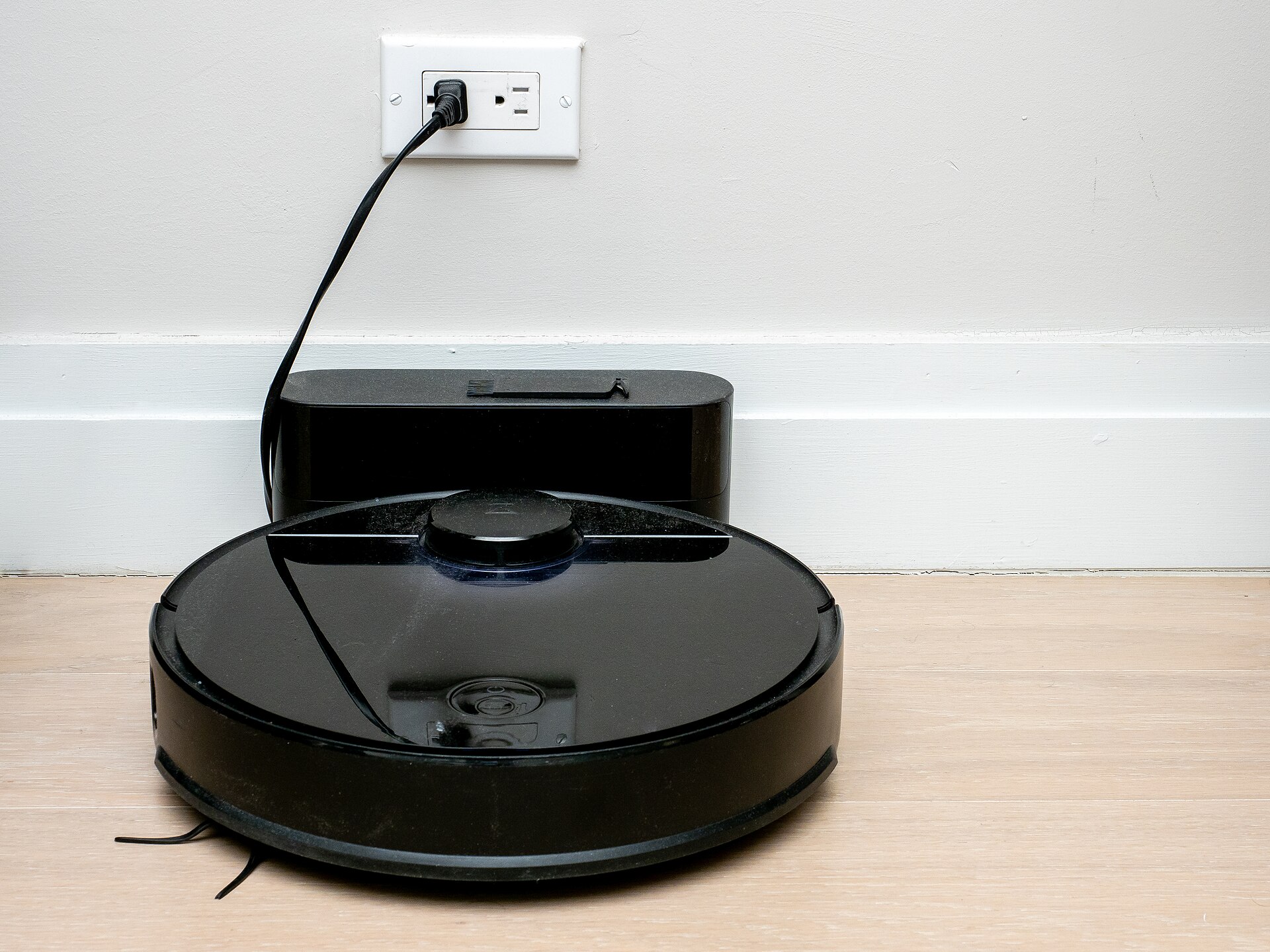Robot Vacuum Buying Guide 2026: What Actually Matters (And What’s Just Marketing) Robot Vacuum Buying Guide 2026: What Actually Matters (And What’s Just Marketing)